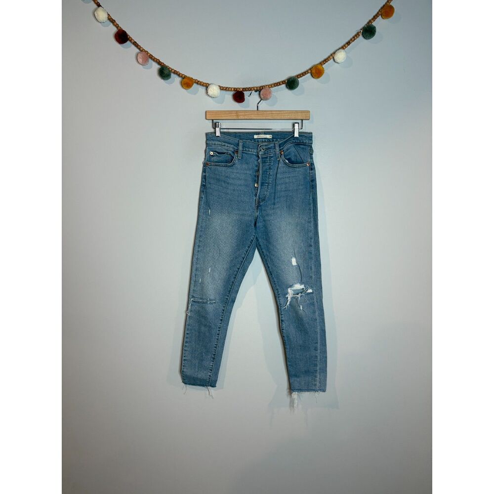 Levi's distressed Wedgie Skinny jeans